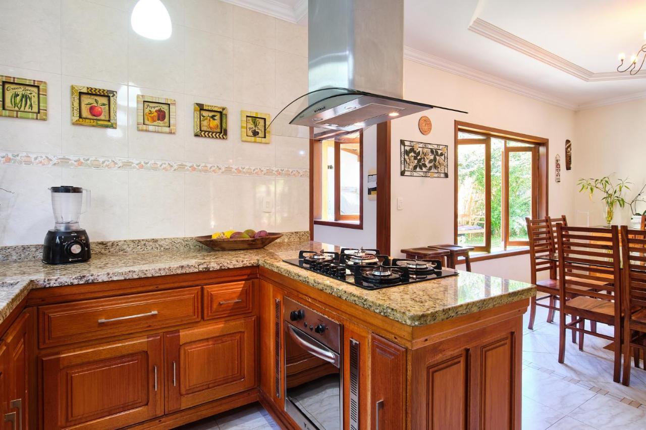 Casa Petunia Com Ar E Piscina Perto Do Centro Villa Paraty Ngoại thất bức ảnh